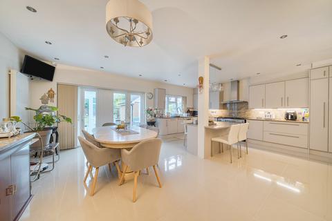 undefined, North Park, London