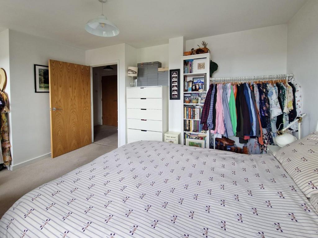 Bedroom (4).jpg