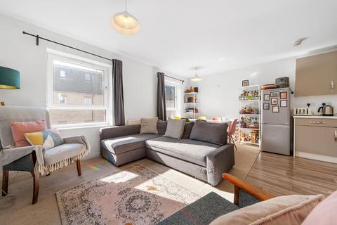 1 bedroom flat for sale, Balham New Road, London SW12