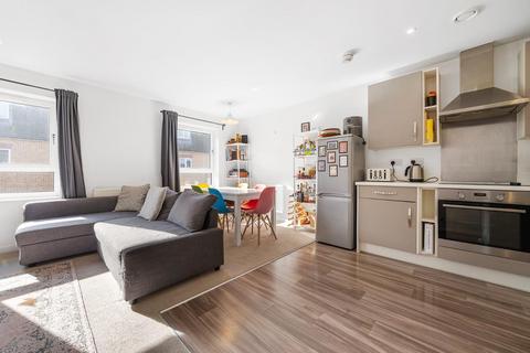 1 bedroom flat for sale, Balham New Road, London SW12