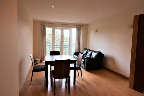 2 bedroom house to rent, Magretian Place, Cardiff CF10