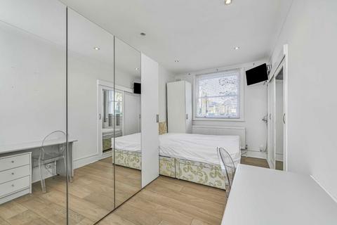 1 bedroom flat to rent, Park Hill, London SW4