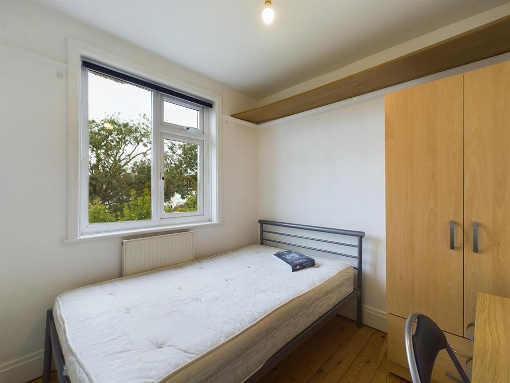 CAM02534 G0-PR0356-STILL010.jpg