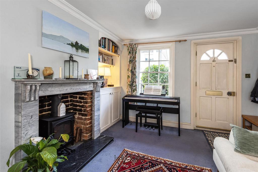 10 Rose St, TN9 2 BN 004.jpg