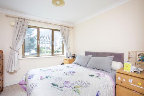 2 bedroom flat to rent, Braeside, Binfield, Bracknell, RG12