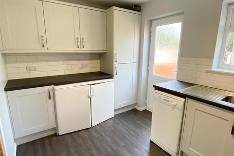 2 bedroom mews to rent, Berwick Avenue, Heaton Mersey, Stockport
