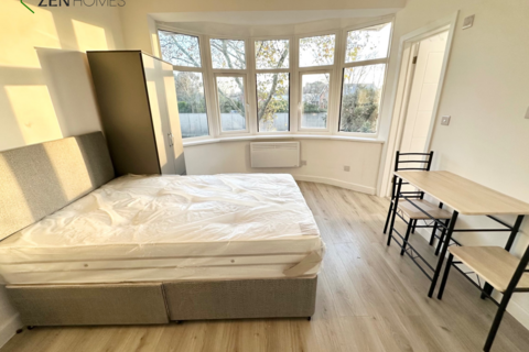 undefined, London E17