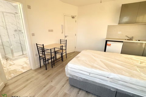 undefined, London E17