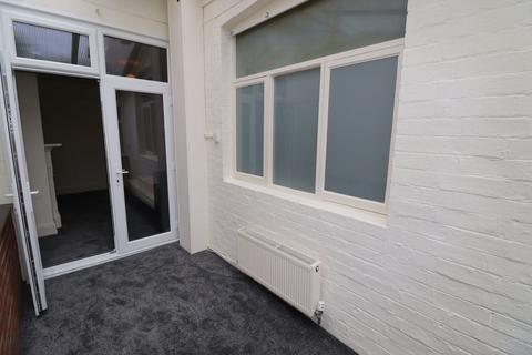 undefined, Abington Avenue, Northampton NN1