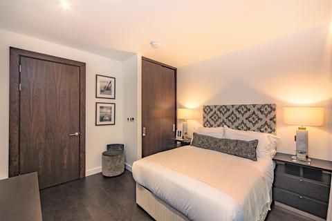 2 bedroom apartment to rent, Charles Clowes Walk, London SW11