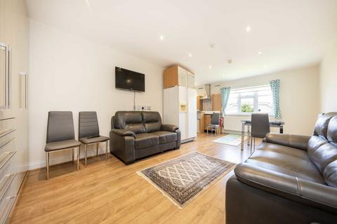 undefined, Queens Way, Hendon NW4