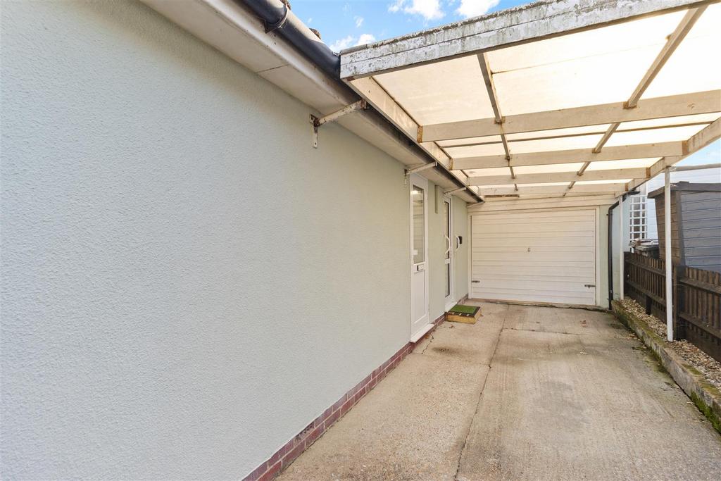 Drive & Garage