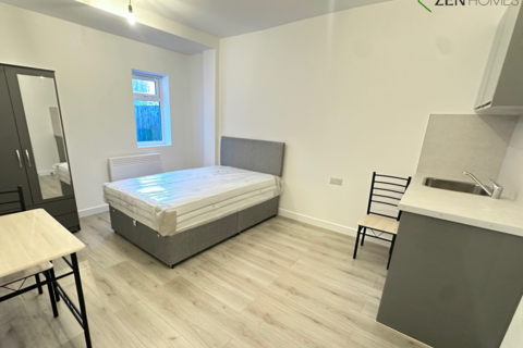 undefined, London E17