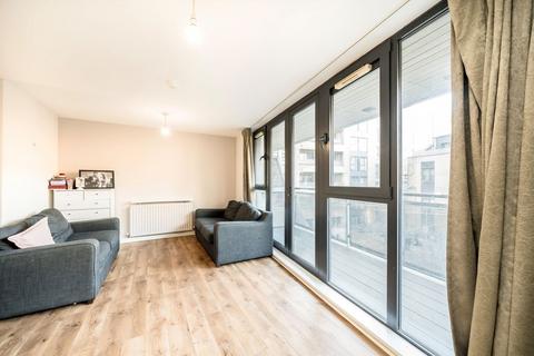 2 bedroom flat to rent, Taylor Place, London E3