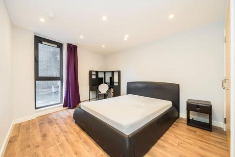 2 bedroom flat to rent, Taylor Place, London E3