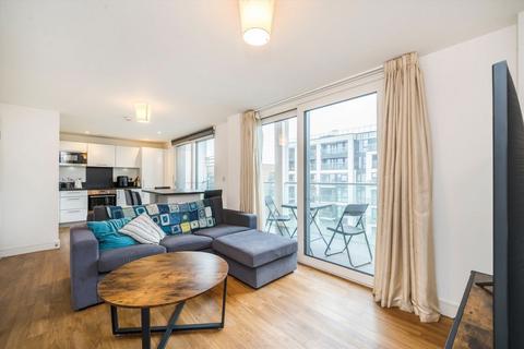 2 bedroom flat to rent, Roseberry Place, London E8