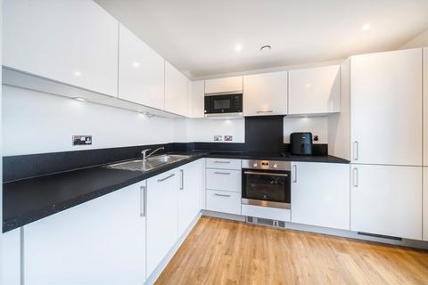 2 bedroom flat to rent, Roseberry Place, London E8