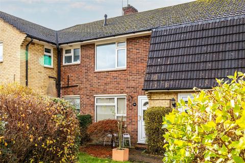 2 bedroom flat for sale, Ground floor flat with private garden on Appledore Gardens, Lindfield