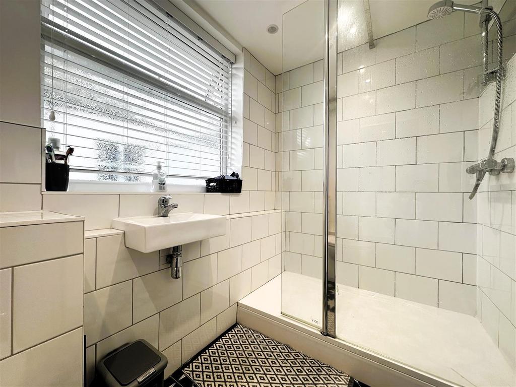 Shower Room II.jpg