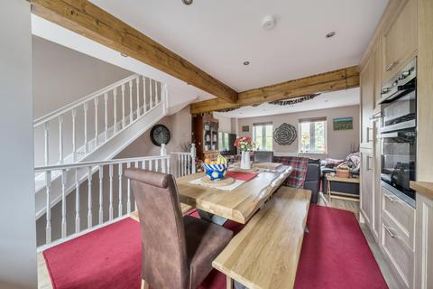 4 bedroom terraced house for sale, Perrinsfield, Lechlade, GL7 3SE