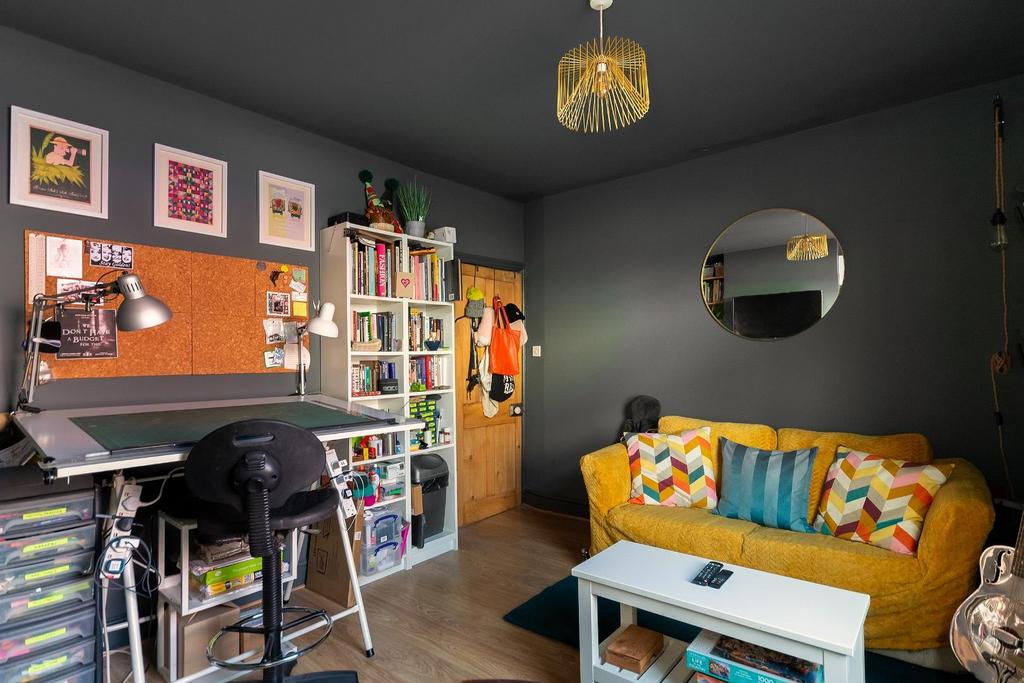 0 M2 SVP - Bedroom E.jpg