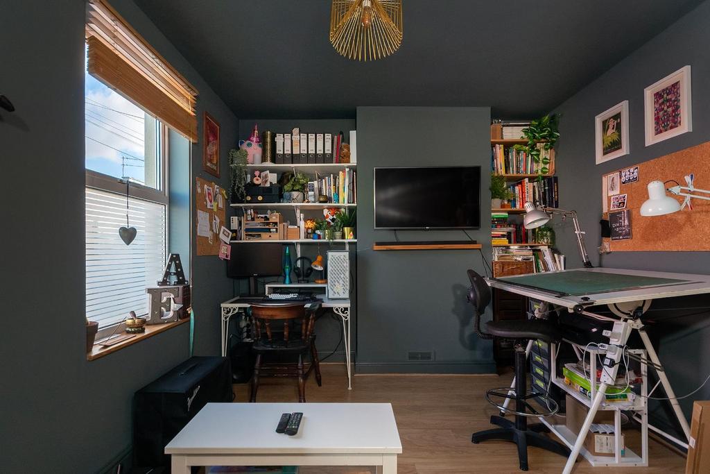 0 M2 SVP - Bedroom F.jpg
