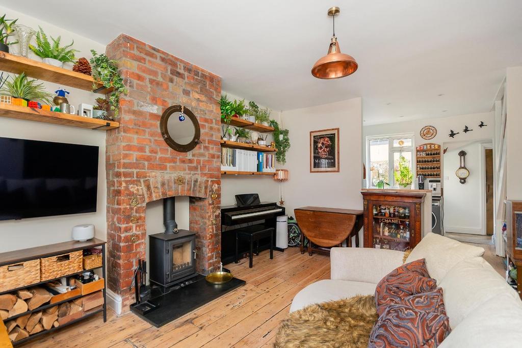 0 M2 SVP - Living Room A.jpg