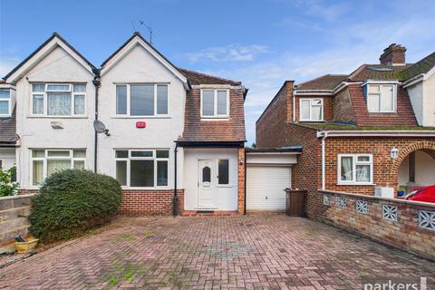 undefined, Shepherds House Lane, Reading RG6