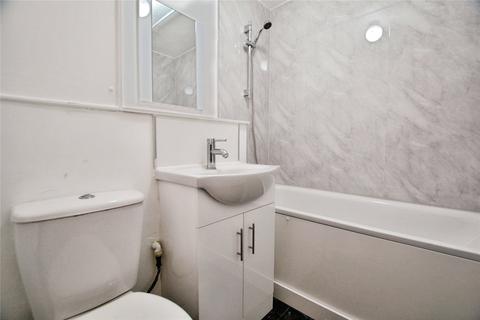 3 bedroom semi-detached house to rent, St. Helen Close, Uxbridge, UB8