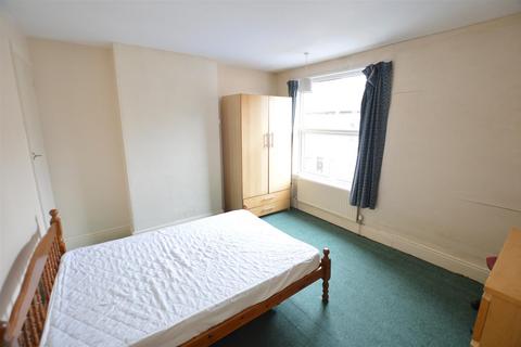 undefined, George Street, Loughborough LE11