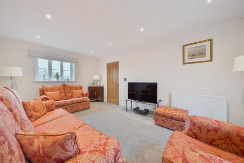 undefined, Maple Grove, Ivybridge PL21