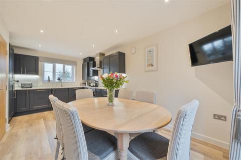 undefined, Maple Grove, Ivybridge PL21