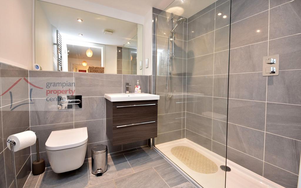 Shower room.JPG