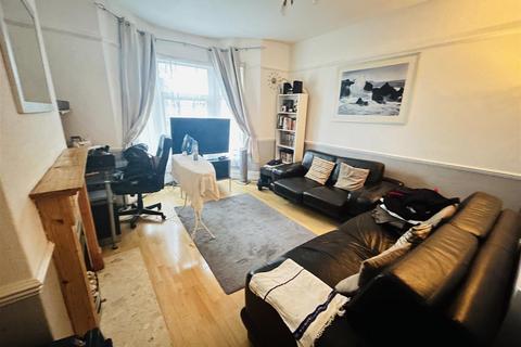 1 bedroom flat for sale, Albert Road, London