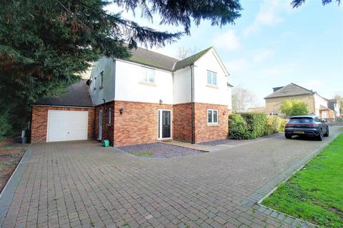 5 bedroom detached house for sale, Peplins Way, Brookmans Park AL9