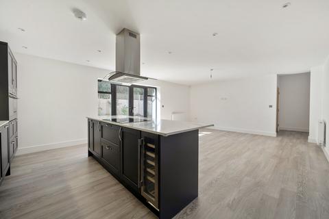 4 bedroom semi-detached house to rent, Pelverers Farm, The Slade, Lamberhurst, Tunbridge Wells, Kent, TN3