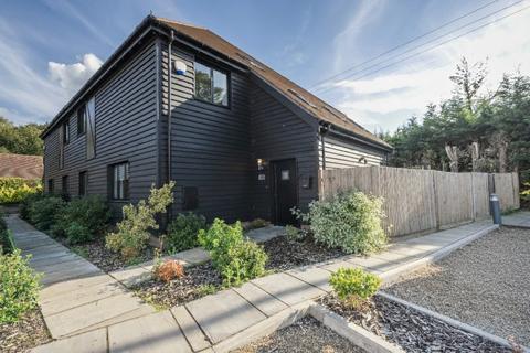 4 bedroom semi-detached house to rent, Pelverers Farm, The Slade, Lamberhurst, Tunbridge Wells, Kent, TN3