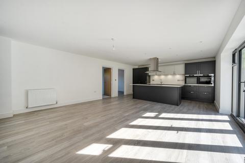 4 bedroom semi-detached house to rent, Pelverers Farm, The Slade, Lamberhurst, Tunbridge Wells, Kent, TN3