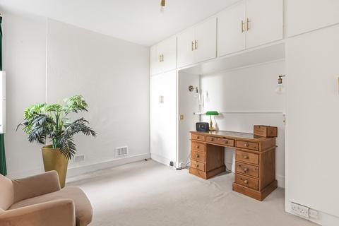 2 bedroom flat for sale, Fulham Road, London, SW6