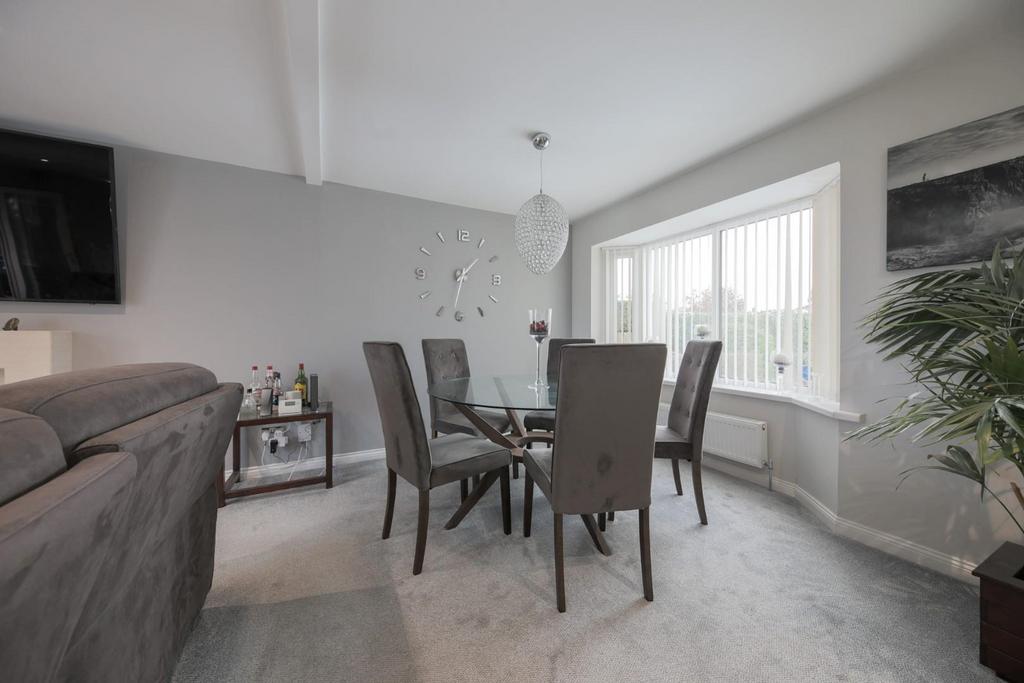 Lounge dining room.jpg