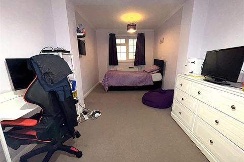 4 bedroom detached bungalow for sale, Plaistow Lane, Bromley