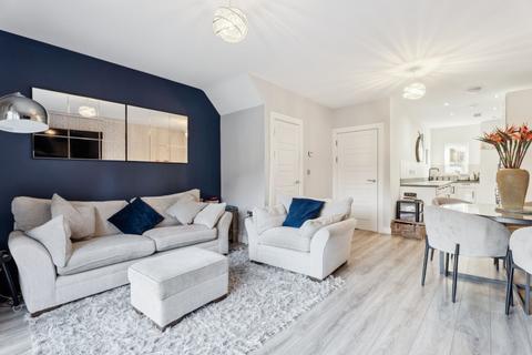 3 bedroom end of terrace house to rent, Laidler Crescent, Princes Risborough HP27