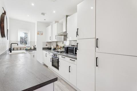 3 bedroom end of terrace house to rent, Laidler Crescent, Princes Risborough HP27