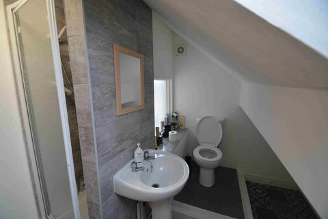 5 bedroom semi-detached house to rent, St Chads Drive, Headingley LS6