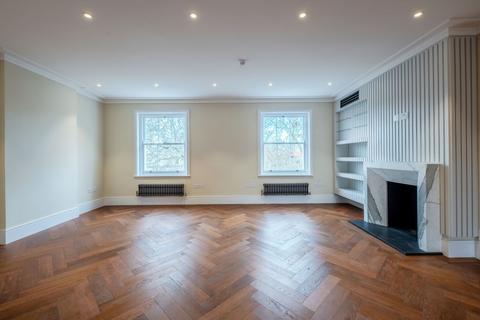 Flat 3, 45 Wilton Crescent, London, SW1X 8RX