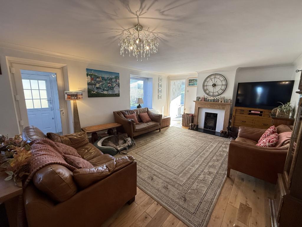 Spacious Family Lounge