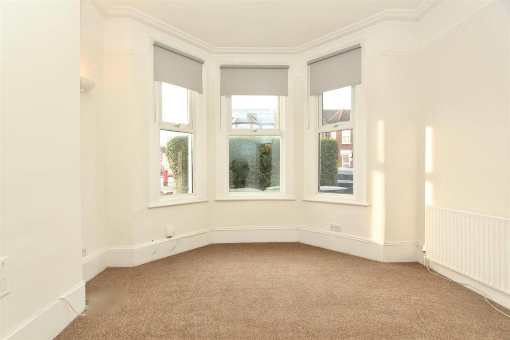 Lakefield Road, N22
