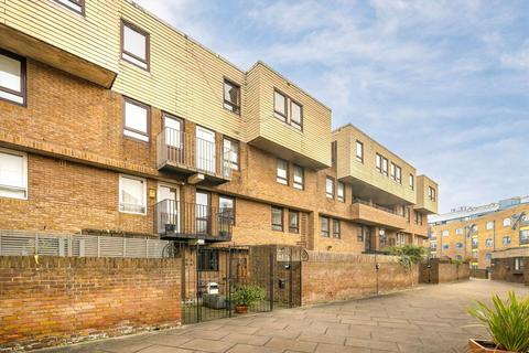 undefined, St. Katharines Way, London E1W