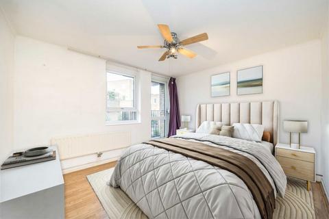 undefined, St. Katharines Way, London E1W