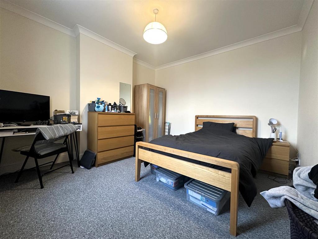 Bedroom 3.jpg